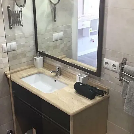 Isabel Manoja Apartment Torremolinos