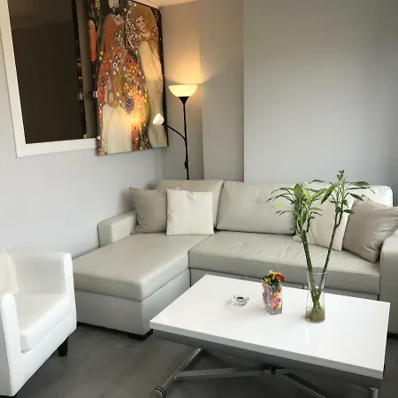 Apartment Isabel Manoja